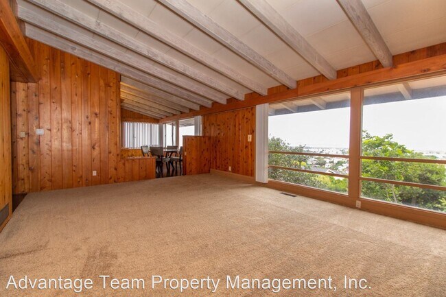 Building Photo - 3 br, 2 bath House - 2344 Illion St