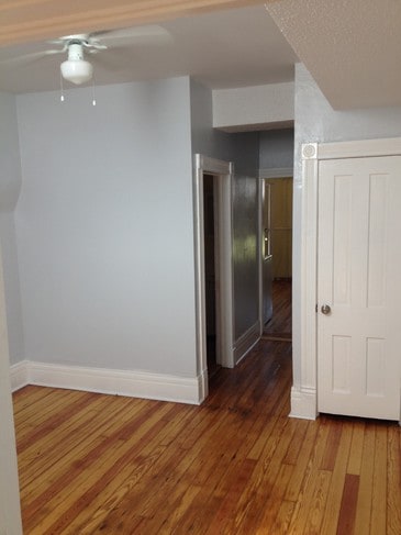 Building Photo - 146 W Cedar Ave