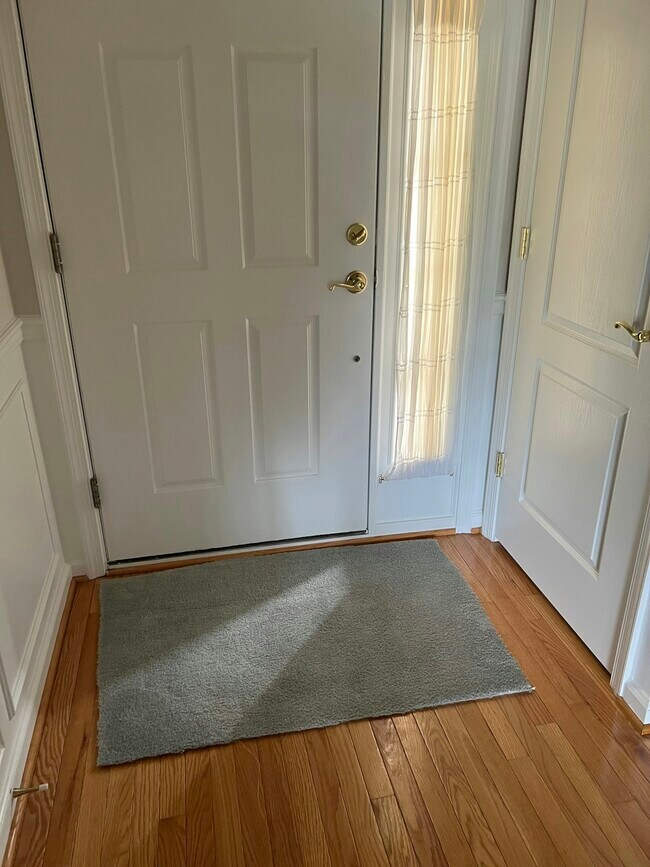Foto del edificio - 75 Harborton Ln