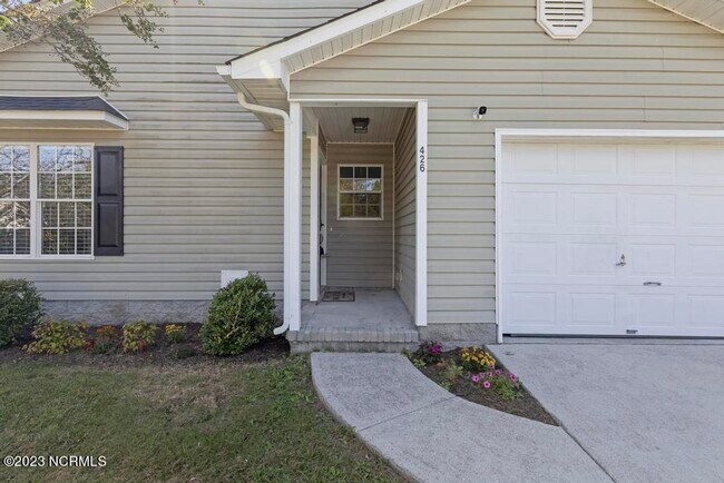 Foto del edificio - 426 Boysenberry Ln