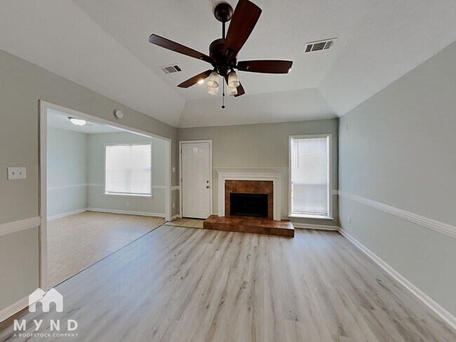 Foto del edificio - 5266 Rolling Ridge Cove