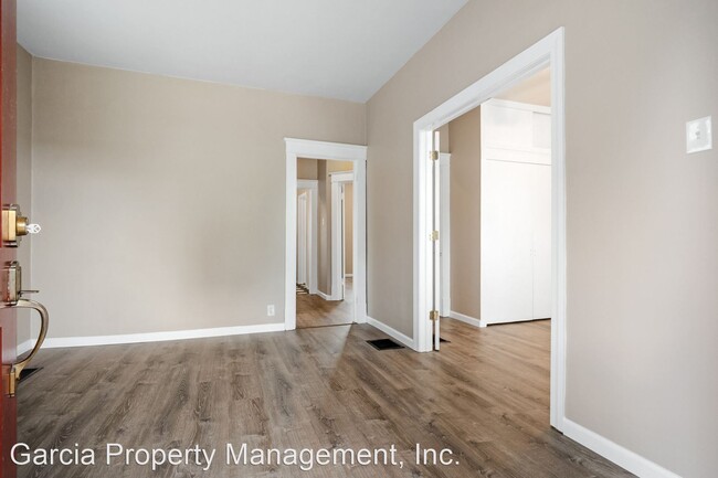 Building Photo - 2 br, 1 bath House - 4458 Beethoven Ave.