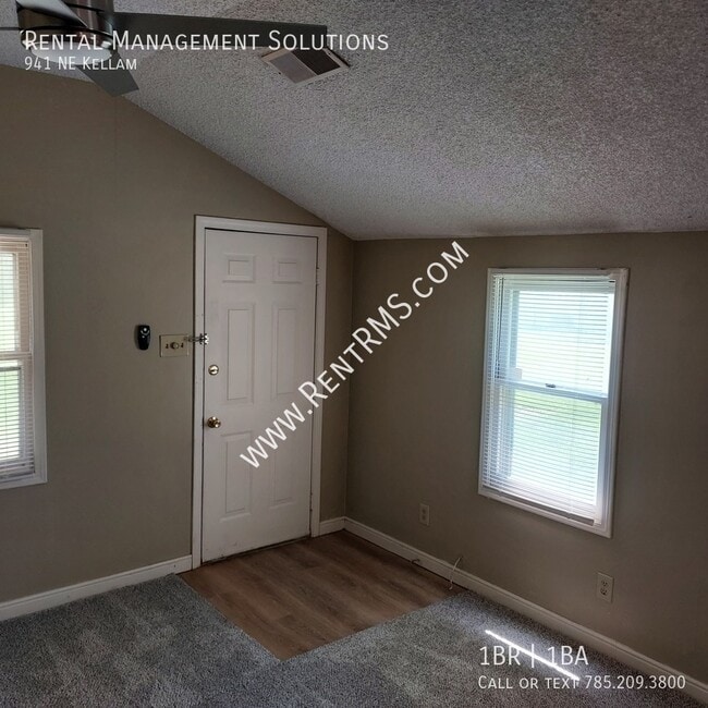Building Photo - 941 NE Kellam-