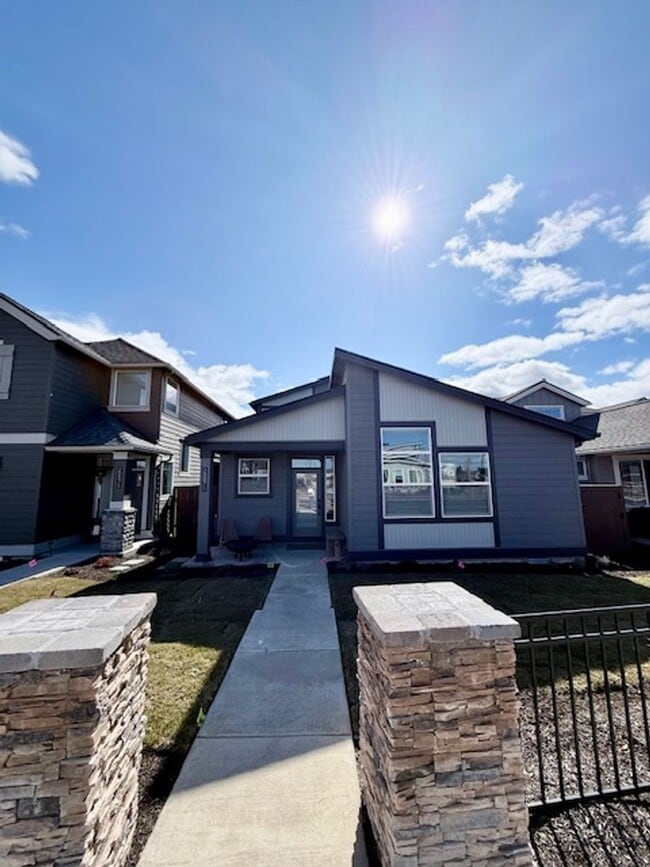 Building Photo - 20871 SE Caldera Dr