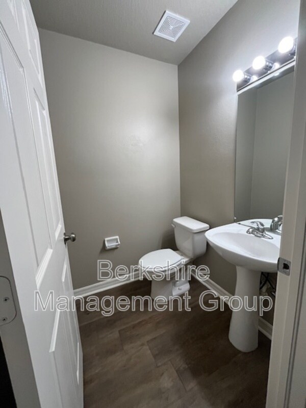 Foto del edificio - 4938 Cactus Needle Ln