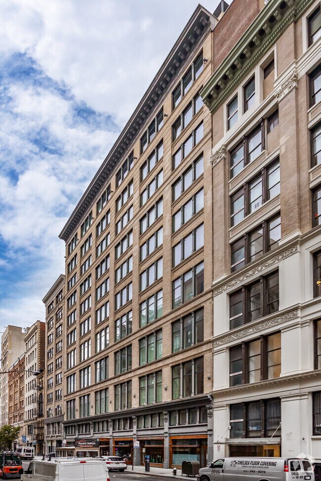 Building Photo - The Lion's Head Condominium