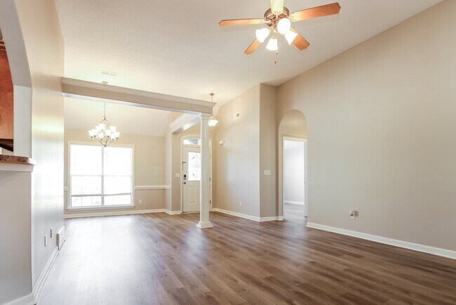 Foto del edificio - 8785 Oak Grove Blvd