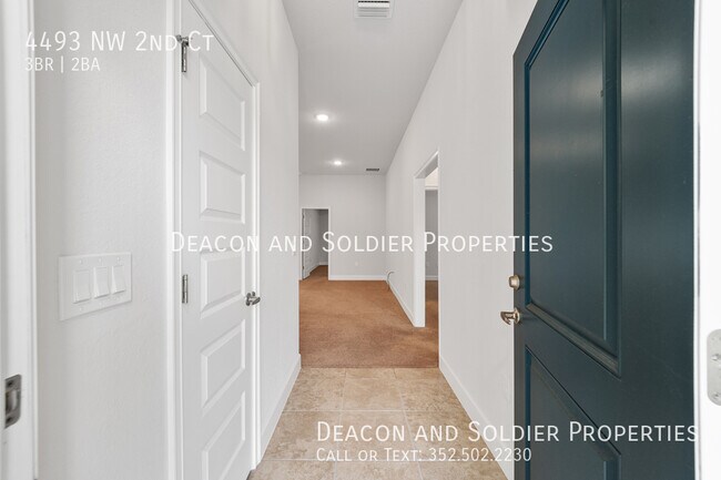 Foto del edificio - 4493 NW 2nd Ct