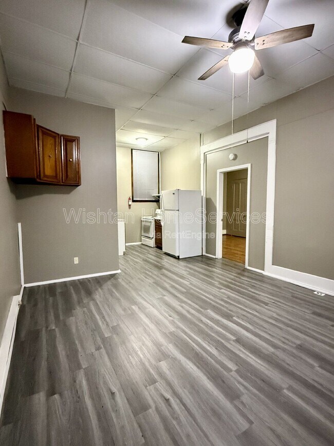 Foto del edificio - 429 N 8th St