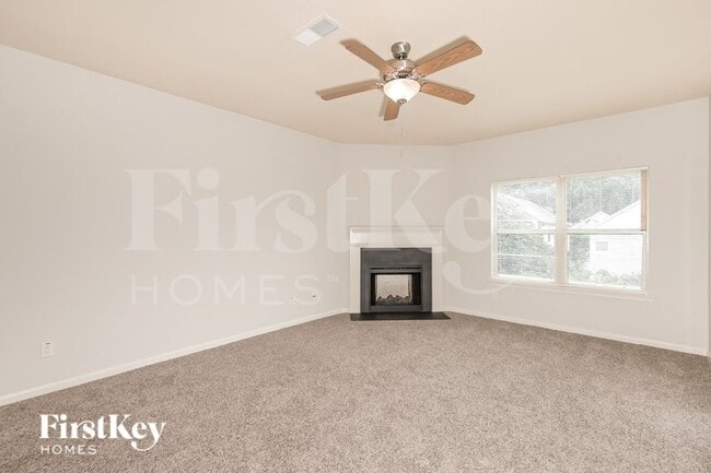 Foto del edificio - 767 Grenier Terrace NE