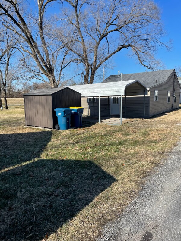 Building Photo - 806 Ruskin Ave