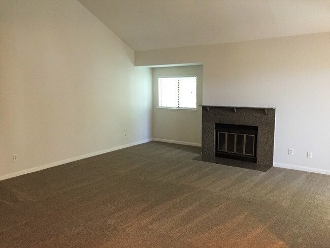 Building Photo - 602 Fig Tree Ln