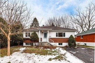 Building Photo - 255 Av. Alexandra