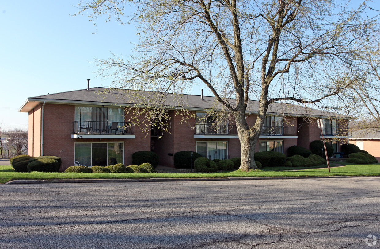 Primary Photo - Sunset Blvd Apartments