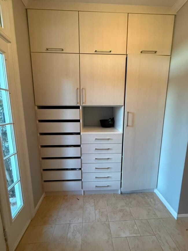 Building Photo - 21682 Kings Crossing Terrace