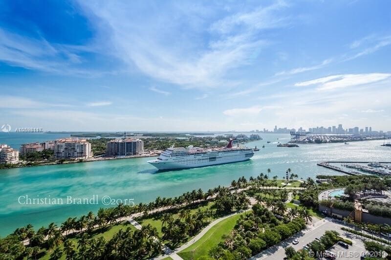 Primary Photo - 300 South Pointe Dr