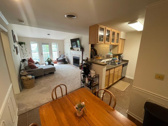Building Photo - 1 Bed 1 Bath - Harbor House Condominiums