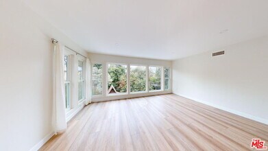 Building Photo - 4735 Nob Hill Dr