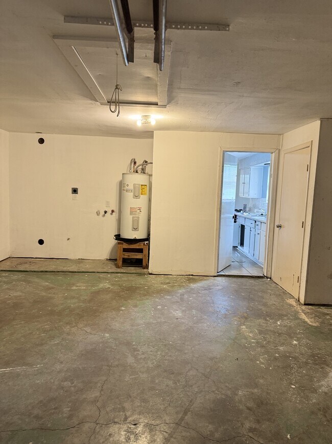 Building Photo - 3831 Heatherbloom Dr