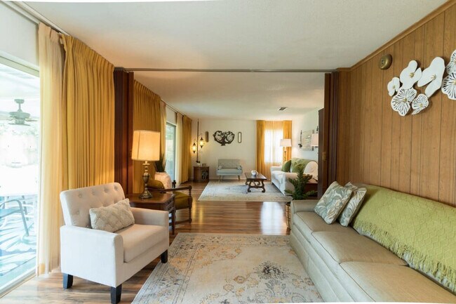 Building Photo - 971 Beechfern Ln