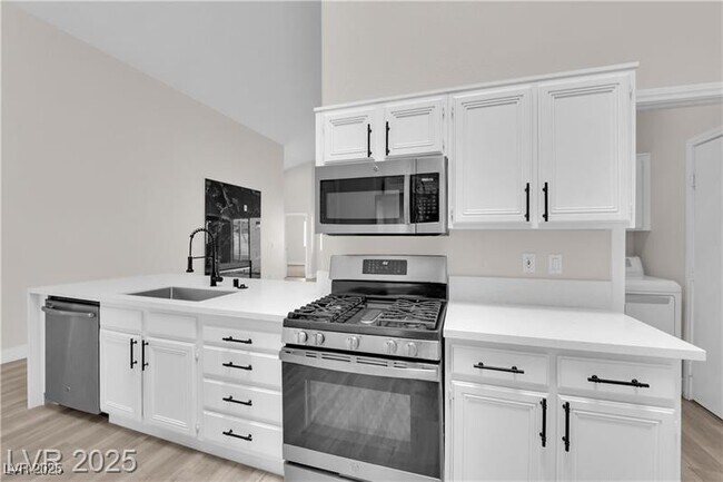 Building Photo - 632 Hitchen Post Dr