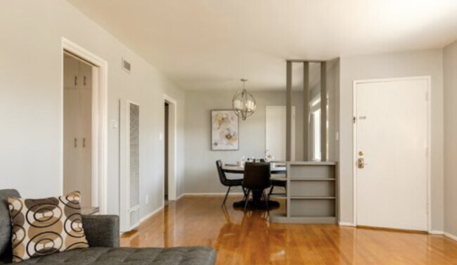 Área de comedor - 191 E Fillmore St