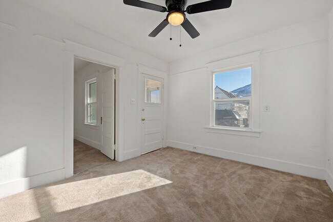 Foto del edificio - 707 E Front St