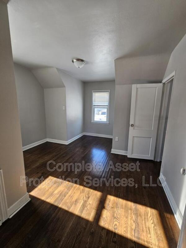Foto del edificio - 7125 Catherine St