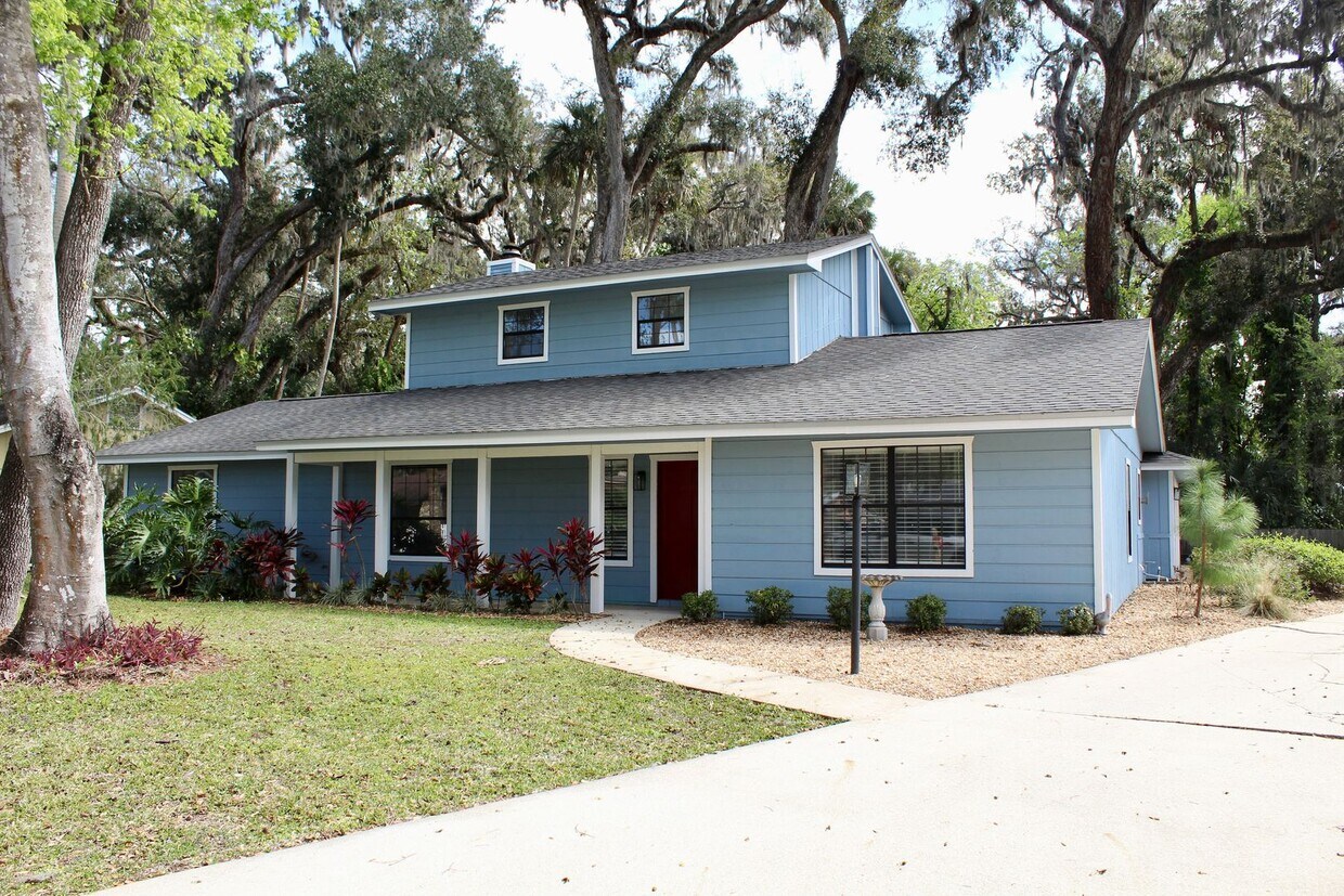Primary Photo - Port Orange Charming 5-Bedroom, 2-Bathroom...
