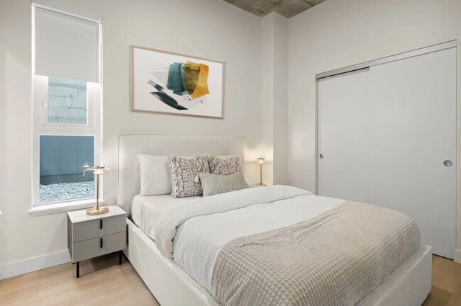 Building Photo - 825 Fort St