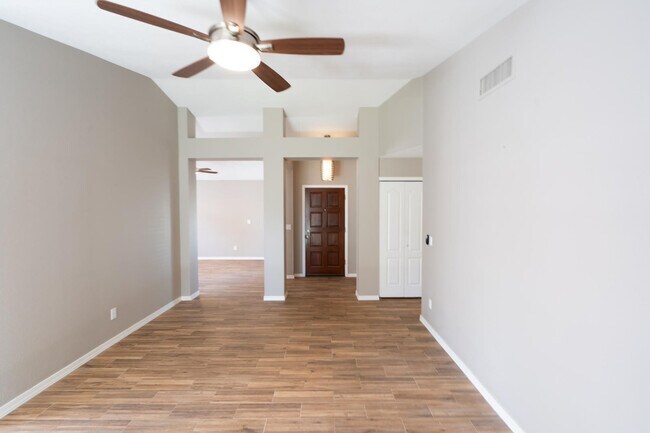 Foto del edificio - 15006 S 27th Way