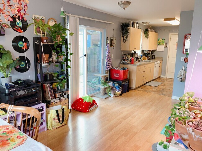 Foto del edificio - 2430/2434/2436 Pacific Street