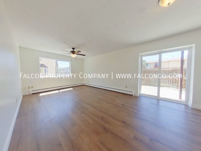 Building Photo - Newly Remodeled Apartment in Stratmoor Hil...