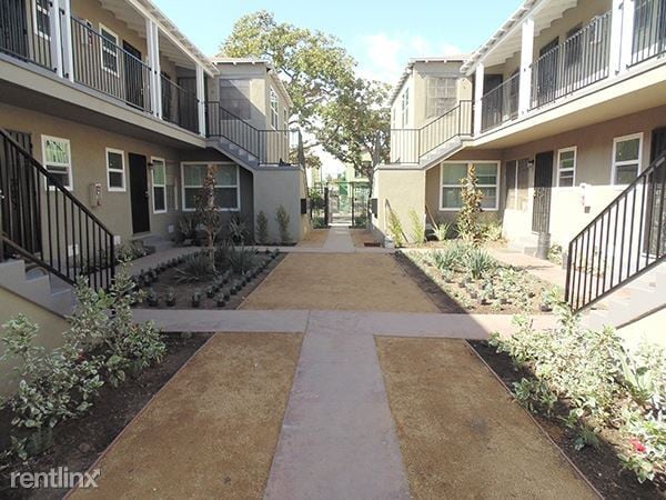 Building Photo - 2076 Magnolia Ave