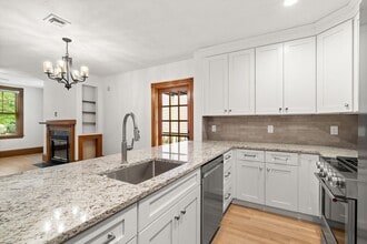Building Photo - 75 Ferrin St
