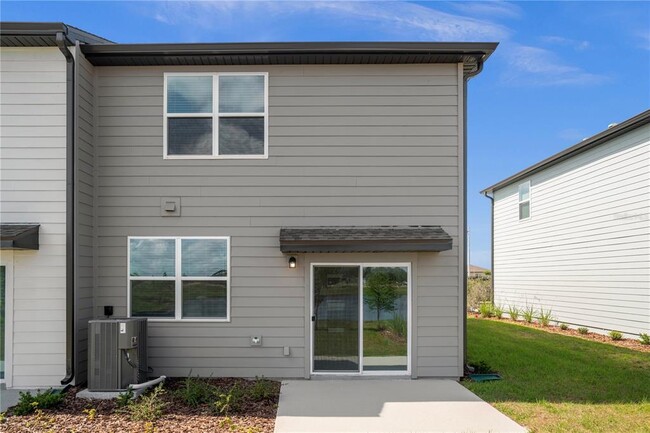 Foto del edificio - 5915 Piney Shrub Pl