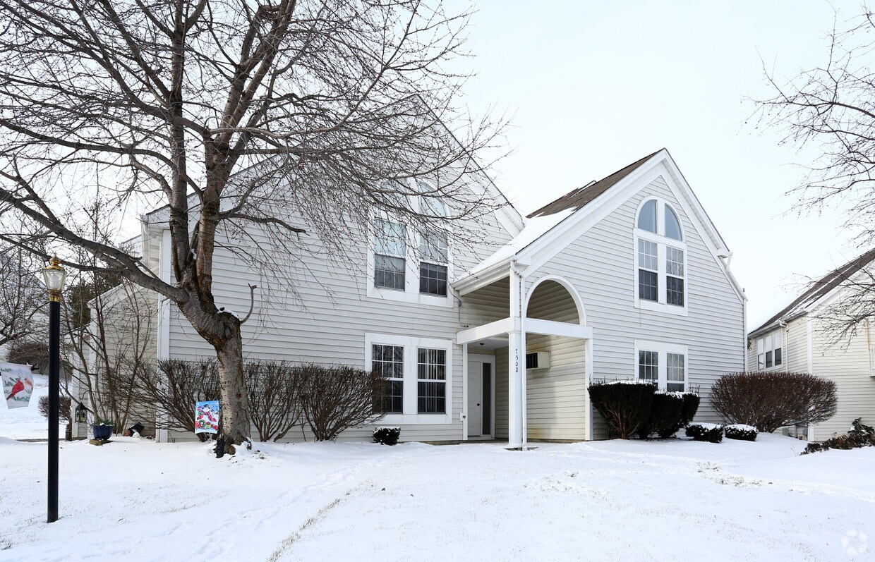 Primary Photo - 7496-7500 Huntington Dr
