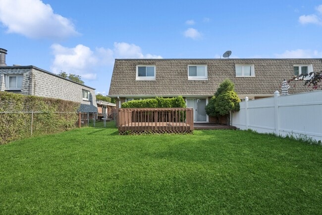 Building Photo - 366 Manning Dr