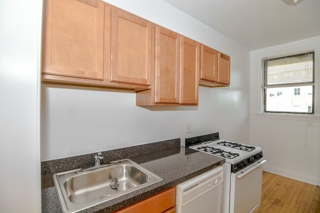 Foto del edificio - 842 W Waveland Ave