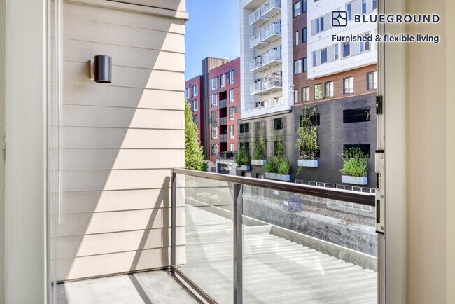 Foto del edificio - 8104 161st Avenue Northeast