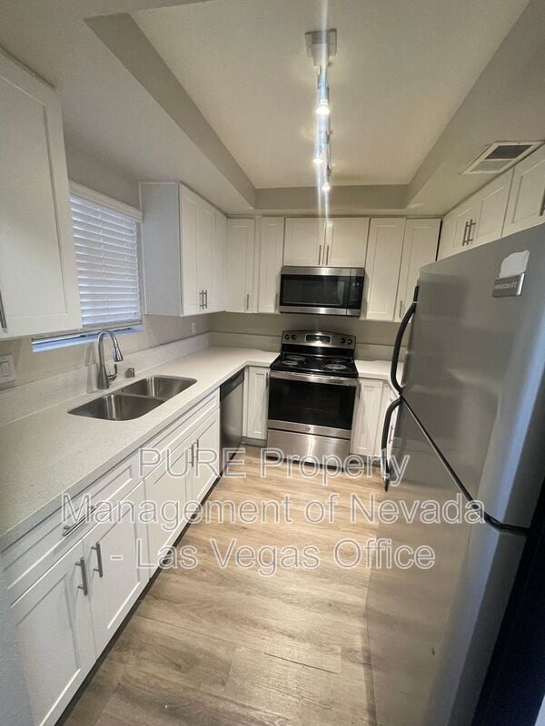 Primary Photo - 1729 Jupiter Ct