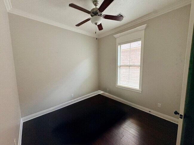 Foto del edificio - 3714 Willow Wood Dr