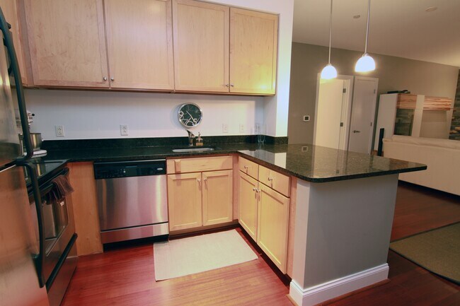 Building Photo - 2020 Flagler Pl NW
