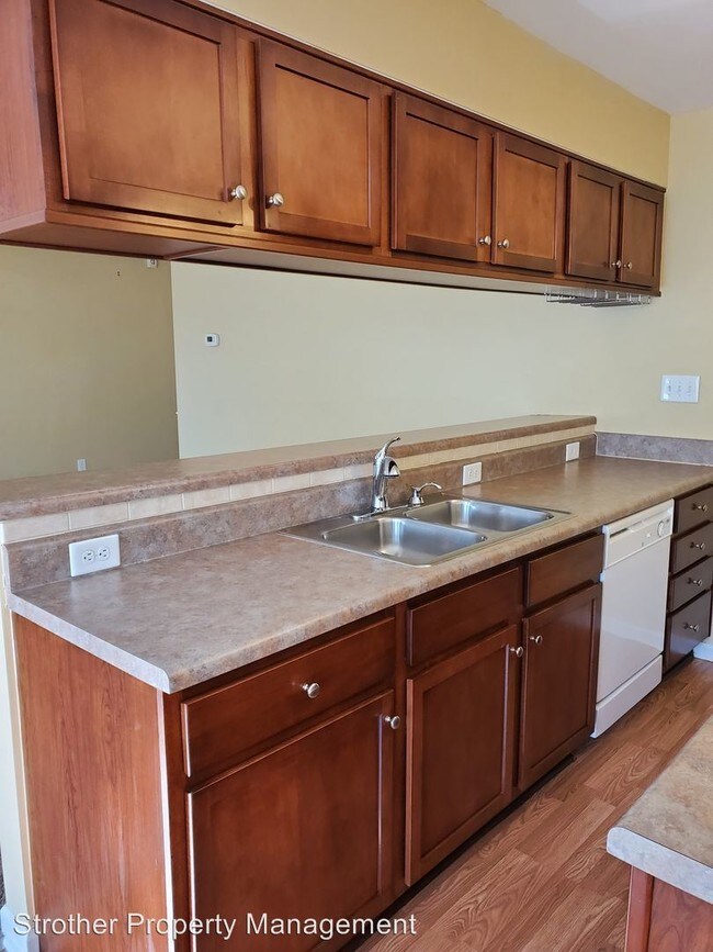 Building Photo - 4 br, 2 bath House - 2124 Yellowbrick Road