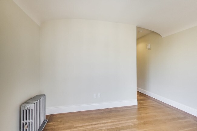 Building Photo - 3560 Divisadero St