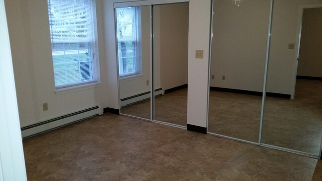 double wall closets - 751 George St