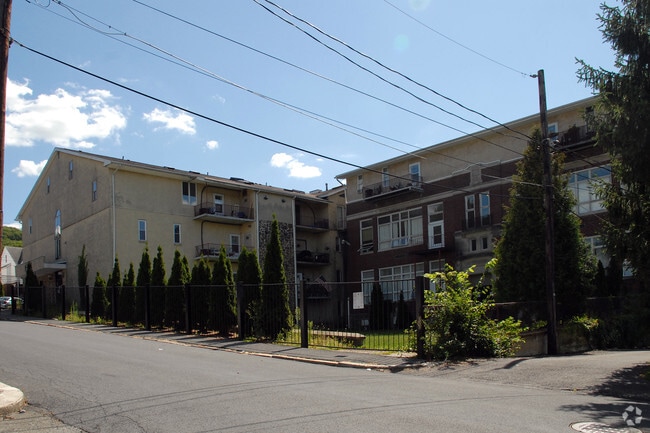 2100 W Norwegian St, Pottsville, PA 17901 Apartments - Pottsville, PA