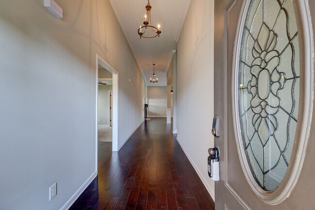 Foto del edificio - 1008 Meadowview Ln