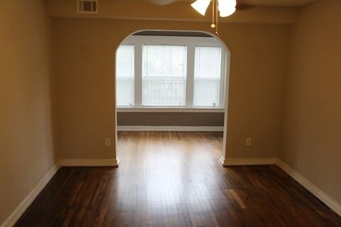 Foto del interior - 912-914 E 39th St