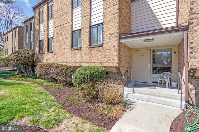 Foto del edificio - 4 Longstream Ct
